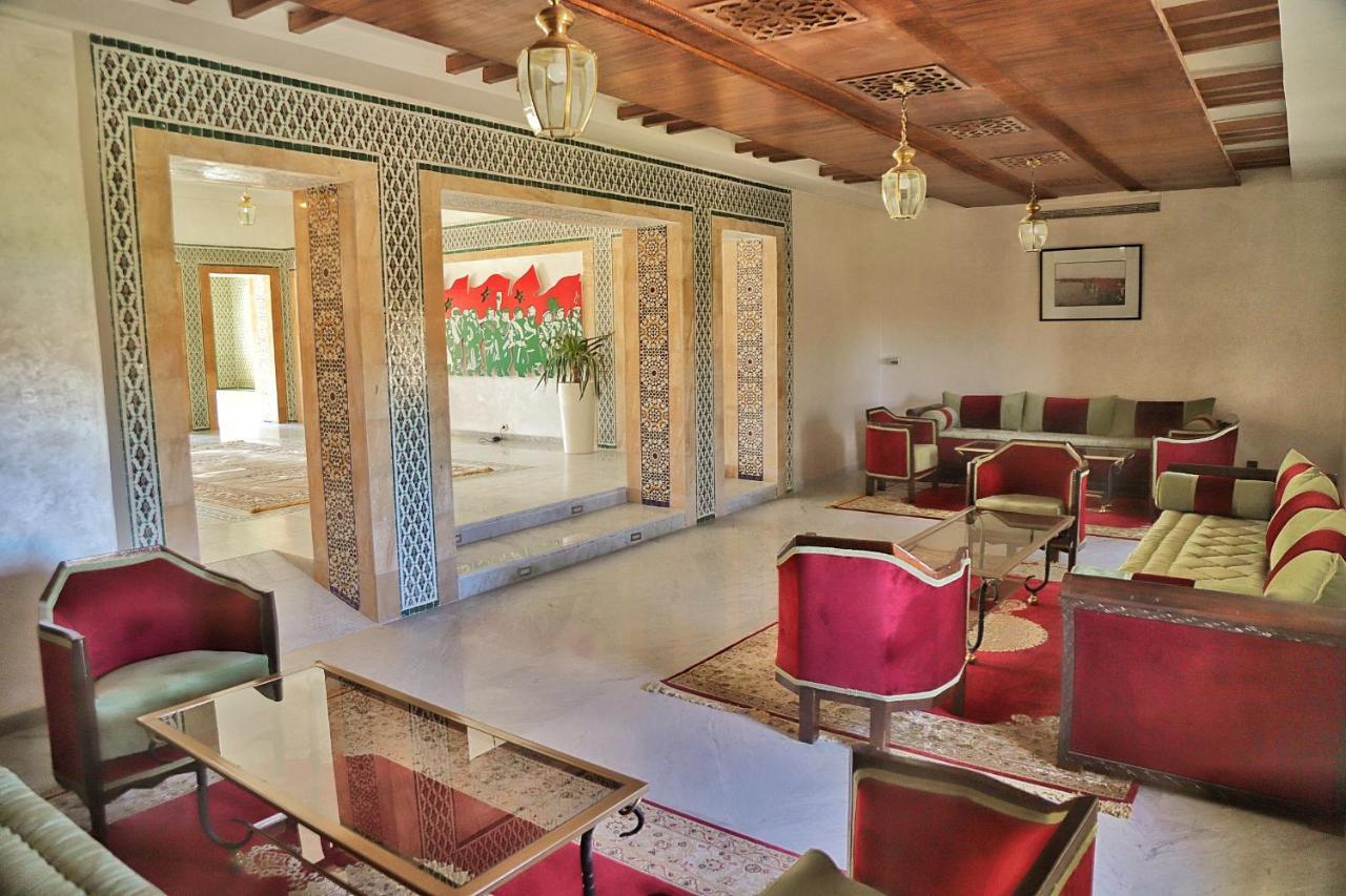 Hotel Parador Λααγιούν Εξωτερικό φωτογραφία