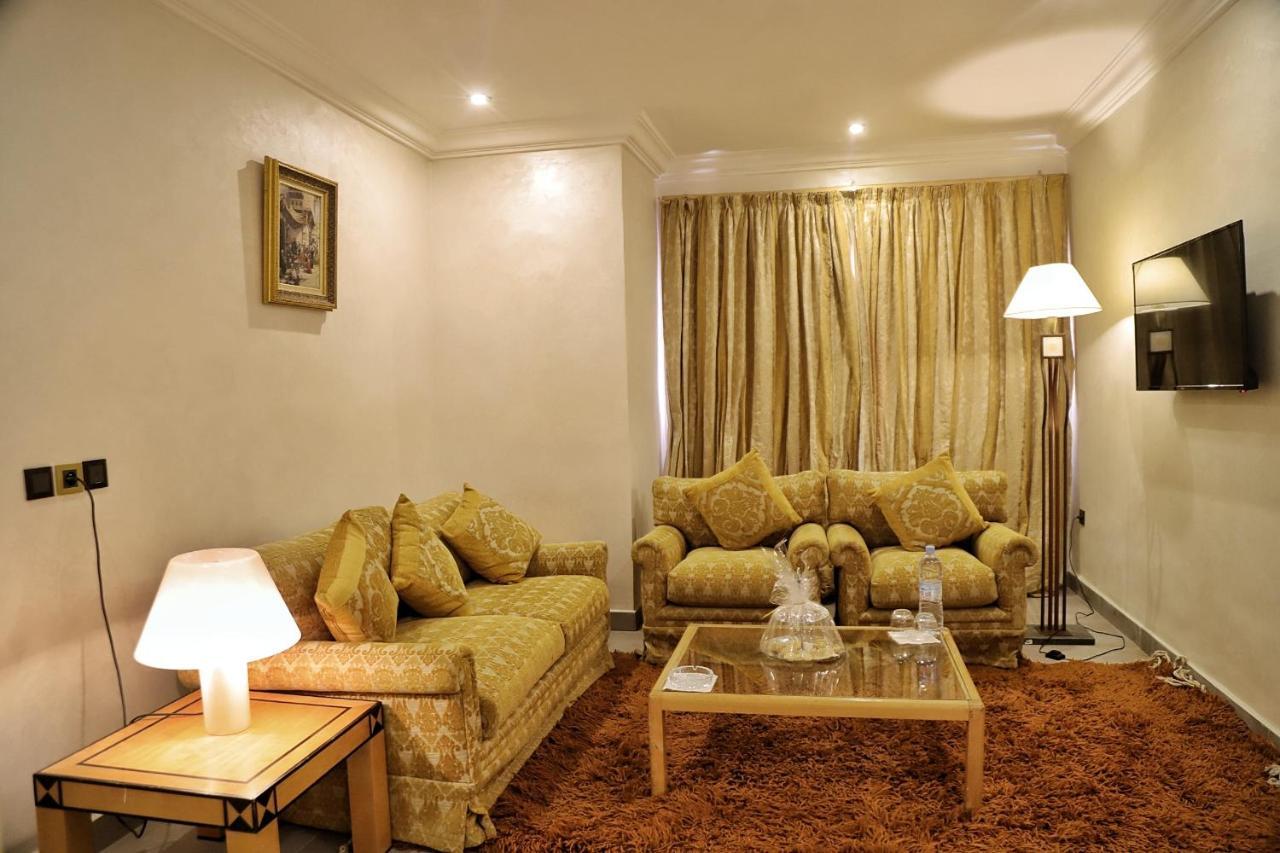 Hotel Parador Λααγιούν Εξωτερικό φωτογραφία