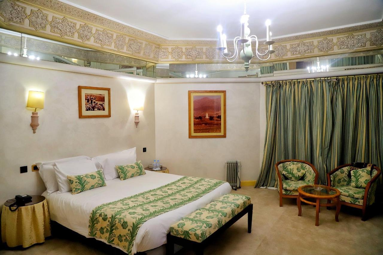 Hotel Parador Λααγιούν Εξωτερικό φωτογραφία