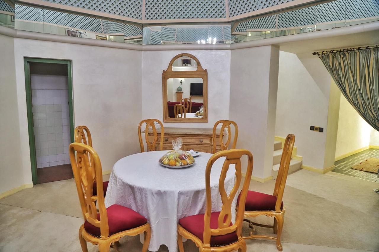Hotel Parador Λααγιούν Εξωτερικό φωτογραφία